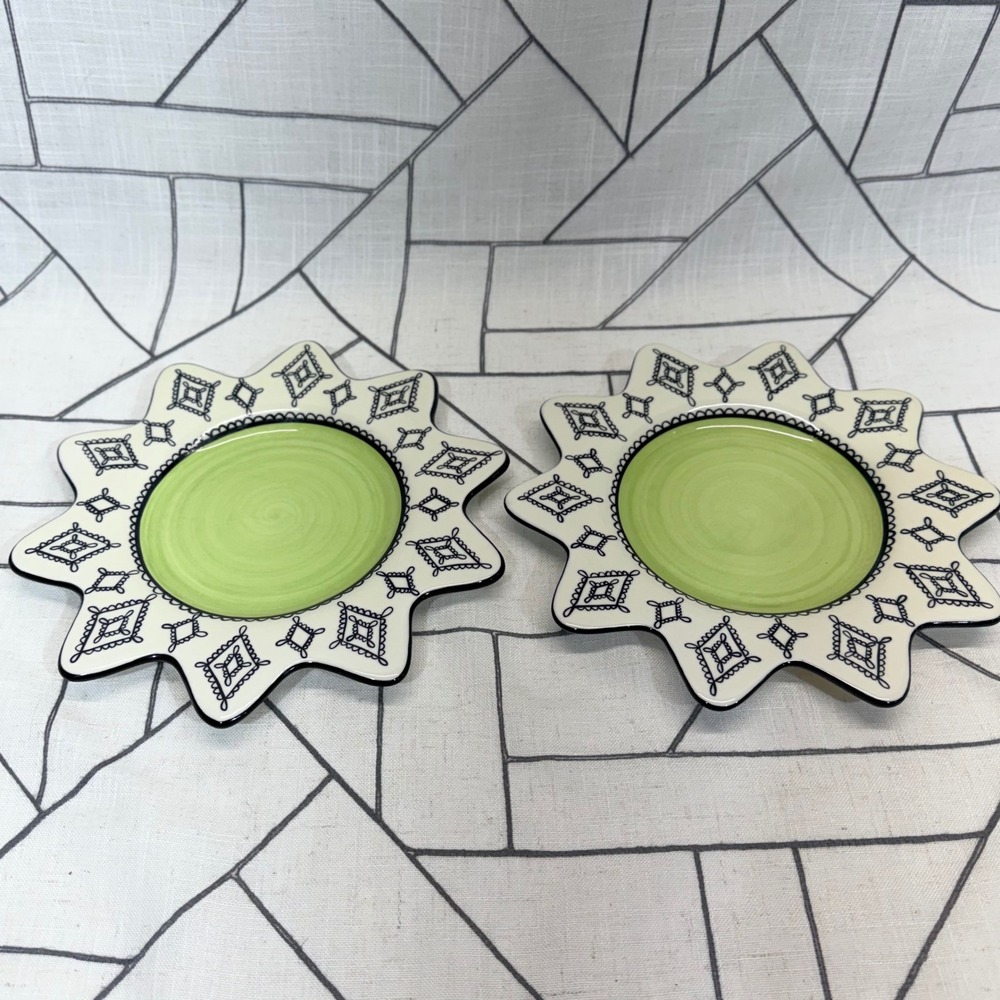 Chaleur Appetizer Plates Set of 2 9" Green Black White Sunburst Scalloped Edge
